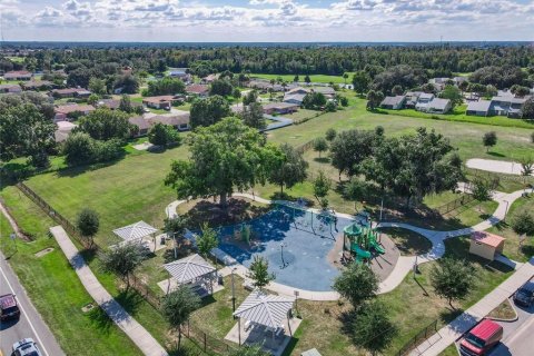 Villa ou maison à louer à Kissimmee, Floride: 3 chambres, 115.66 m2 № 1809995 - photo 11