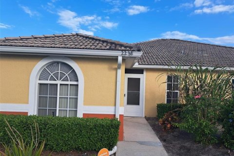 Villa ou maison à louer à Kissimmee, Floride: 3 chambres, 115.66 m2 № 1809995 - photo 1
