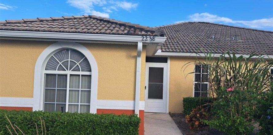Villa ou maison à Kissimmee, Floride 3 chambres, 115.66 m2 № 1809995