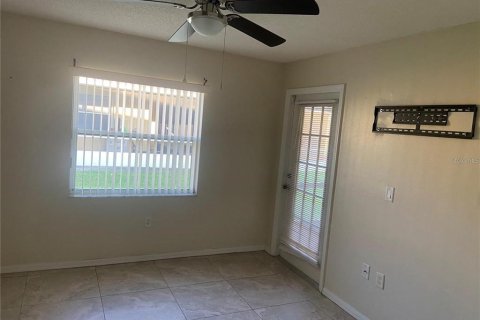 Villa ou maison à louer à Kissimmee, Floride: 3 chambres, 115.66 m2 № 1809995 - photo 8