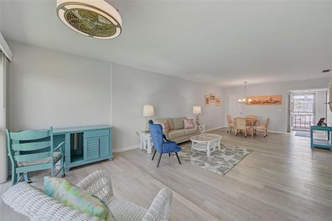 Condominio en alquiler en Largo, Florida, 1 dormitorio, 79.9 m2 № 1750771 - foto 10