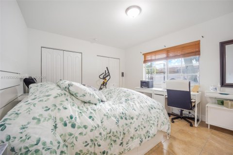 Propiedad comercial en venta en Miami, Florida, 184.5 m2 № 2007635 - foto 13