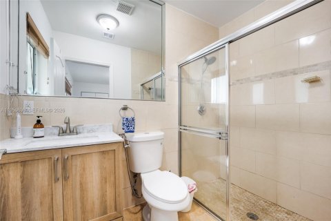 Propiedad comercial en venta en Miami, Florida, 184.5 m2 № 2007635 - foto 14