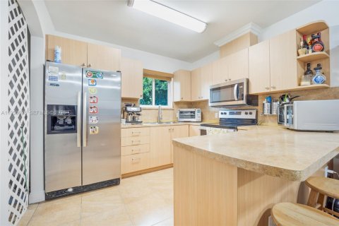 Propiedad comercial en venta en Miami, Florida, 184.5 m2 № 2007635 - foto 12