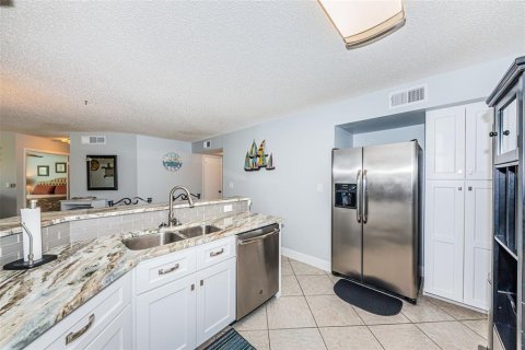 Condo in Saint Petersburg, Florida, 2 bedrooms  № 1084829 - photo 8