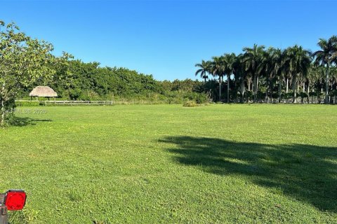 Villa ou maison à vendre à Miami, Floride: 7 chambres, 403.47 m2 № 2152541 - photo 3