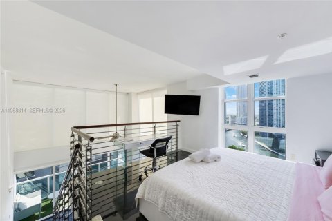 Condo in Miami, Florida, 2 bedrooms  № 2030422 - photo 28