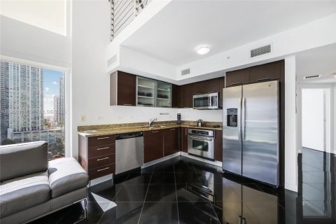 Condo in Miami, Florida, 2 bedrooms  № 2030422 - photo 9