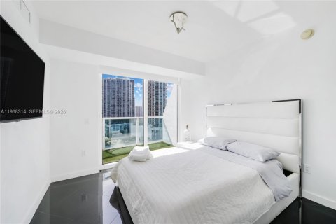 Condo in Miami, Florida, 2 bedrooms  № 2030422 - photo 15