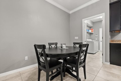 Townhouse in Sanford, Florida 3 bedrooms, 196.77 sq.m. № 1765532 - photo 8