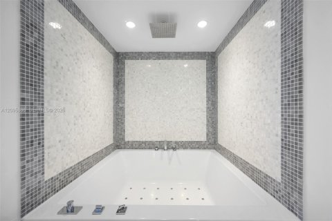 Copropriété à louer à Miami, Floride: 1 chambre, 74.23 m2 № 2385083 - photo 8