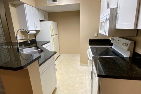 Copropriété à louer à Sunrise, Floride: 1 chambre, 70.33 m2 № 1947212 - photo 5