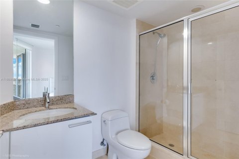Condo in Sunny Isles Beach, Florida, 2 bedrooms  № 1752110 - photo 18