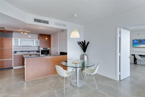 Condo in Sunny Isles Beach, Florida, 2 bedrooms  № 1752110 - photo 8