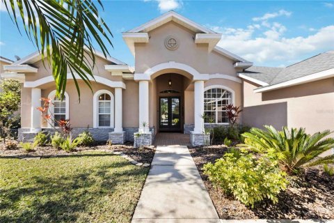 House in Bradenton, Florida 3 bedrooms, 228.73 sq.m. № 1718009 - photo 1