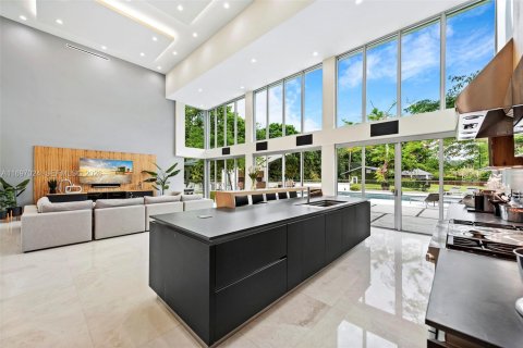 Купить виллу или дом в Саутвест-Ранчес, Флорида 9 спален, 562.71м2, № 2054036 - фото 7