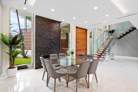 Купить виллу или дом в Саутвест-Ранчес, Флорида 9 спален, 562.71м2, № 2054036 - фото 15