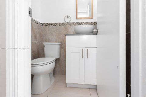 Купить кондоминиум в Майами, Флорида 2 спальни, 90.3м2, № 2019347 - фото 9