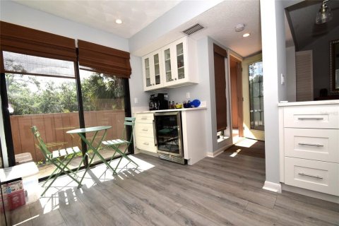 Copropriété à louer à Sarasota, Floride: 2 chambres, 119.19 m2 № 1675062 - photo 3