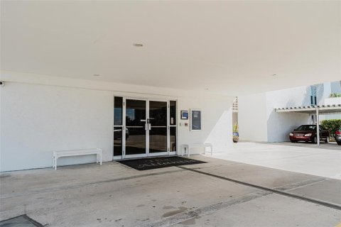 Condo in Ormond Beach, Florida, 2 bedrooms  № 1543601 - photo 12