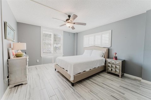 Condo in Ormond Beach, Florida, 2 bedrooms  № 1543601 - photo 17