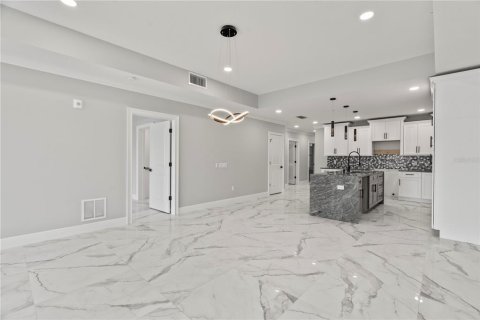 Condo in Clearwater, Florida, 3 bedrooms  № 508097 - photo 8