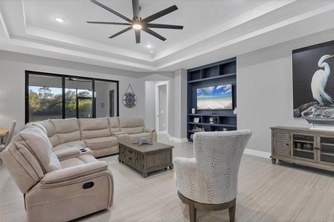 House in Rotonda, Florida 4 bedrooms, 179.58 sq.m. № 2151694 - photo 4
