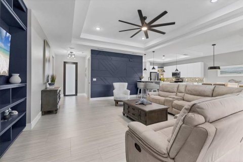 House in Rotonda, Florida 4 bedrooms, 179.58 sq.m. № 2151694 - photo 5