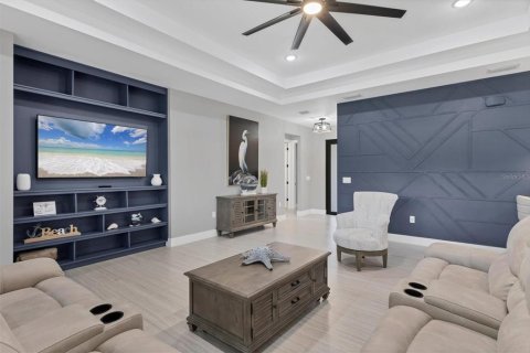 House in Rotonda, Florida 4 bedrooms, 179.58 sq.m. № 2151694 - photo 6