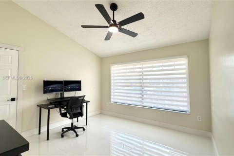 Купить таунхаус в Пемброк-Пайнс, Флорида 2 спальни, 111.11м2, № 2010141 - фото 8