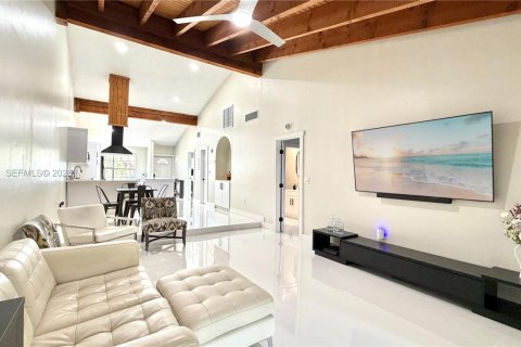 Купить таунхаус в Пемброк-Пайнс, Флорида 2 спальни, 111.11м2, № 2010141 - фото 23