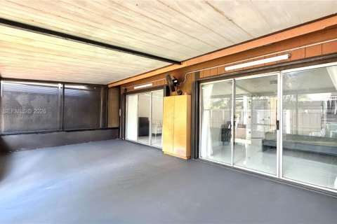 Купить таунхаус в Пемброк-Пайнс, Флорида 2 спальни, 111.11м2, № 2010141 - фото 28