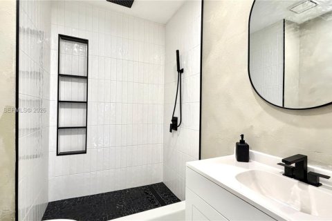 Купить таунхаус в Пемброк-Пайнс, Флорида 2 спальни, 111.11м2, № 2010141 - фото 16