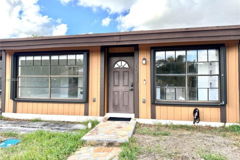 Купить таунхаус в Пемброк-Пайнс, Флорида 2 спальни, 111.11м2, № 2010141 - фото 30