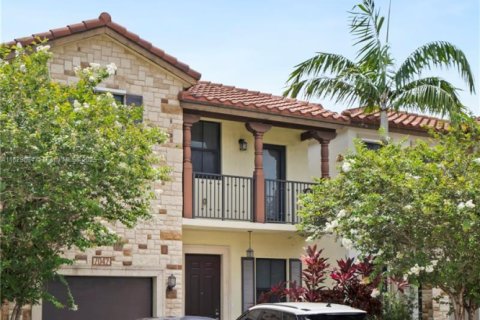 Снять в аренду виллу или дом в Дорал, Флорида 5 спален, 205.31м2, № 1977566 - фото 27