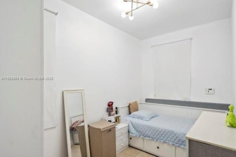 Снять в аренду виллу или дом в Дорал, Флорида 5 спален, 205.31м2, № 1977566 - фото 10