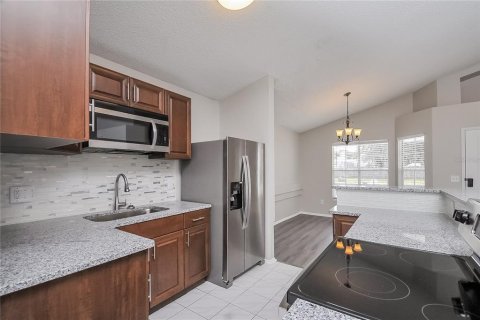 Casa en alquiler en Spring Hill, Florida, 3 dormitorios, 125.51 m2 № 1905040 - foto 6