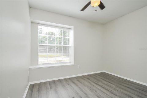 Casa en alquiler en Spring Hill, Florida, 3 dormitorios, 125.51 m2 № 1905040 - foto 11