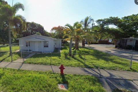 Casa en alquiler en Fort Lauderdale, Florida, 3 dormitorios, 114.46 m2 № 2055478 - foto 7
