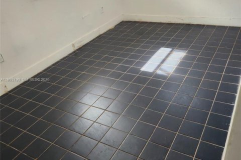 Casa en alquiler en Fort Lauderdale, Florida, 3 dormitorios, 114.46 m2 № 2055478 - foto 6