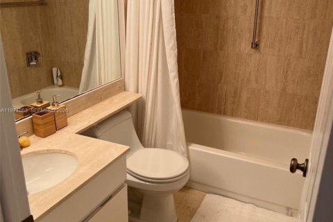 Condo in Miami, Florida, 2 bedrooms  № 2036136 - photo 10