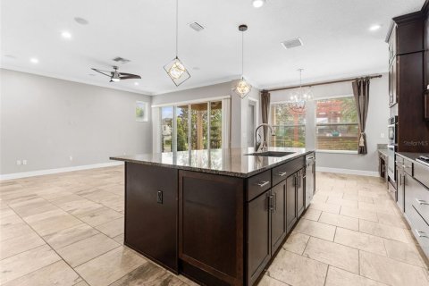House in Apollo Beach, Florida 3 bedrooms, 200.67 sq.m. № 1916085 - photo 9