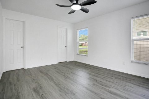House in Casselberry, Florida 4 bedrooms, 147.44 sq.m. № 1918214 - photo 19
