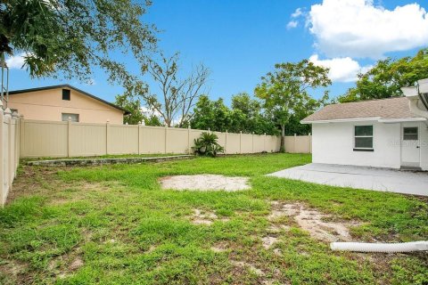 House in Casselberry, Florida 4 bedrooms, 147.44 sq.m. № 1918214 - photo 22