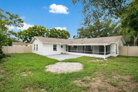 House in Casselberry, Florida 4 bedrooms, 147.44 sq.m. № 1918214 - photo 21