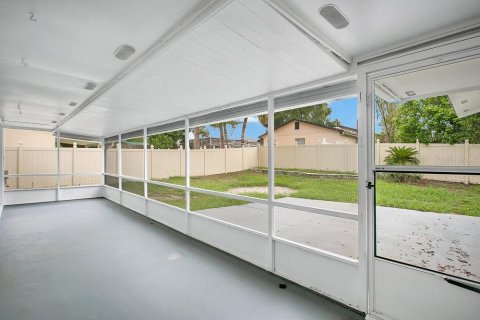 House in Casselberry, Florida 4 bedrooms, 147.44 sq.m. № 1918214 - photo 20