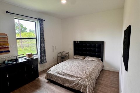 Villa ou maison à vendre à Lehigh Acres, Floride: 3 chambres, 185.8 m2 № 1966632 - photo 14