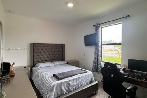 Villa ou maison à vendre à Lehigh Acres, Floride: 3 chambres, 185.8 m2 № 1966632 - photo 17