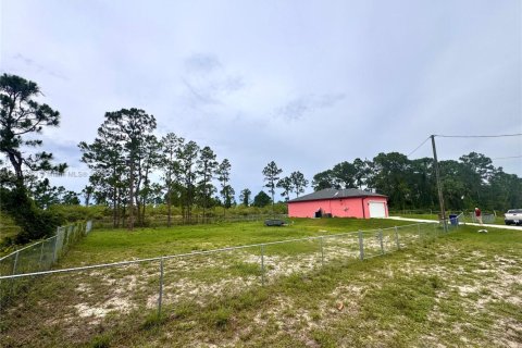 Villa ou maison à vendre à Lehigh Acres, Floride: 3 chambres, 185.8 m2 № 1966632 - photo 3