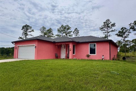 Villa ou maison à vendre à Lehigh Acres, Floride: 3 chambres, 185.8 m2 № 1966632 - photo 2